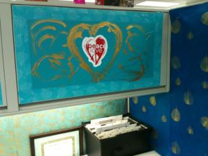 peace_love_cubicle_decor